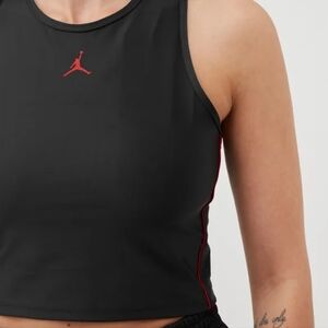 JORDAN TIGHT FIT TOP